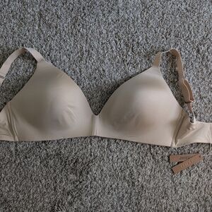 Skims Seamless T Shirt Tan Nude Bra 36DDDD BNWT Comfort